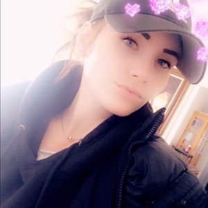 Meet your Posher, Alexandra